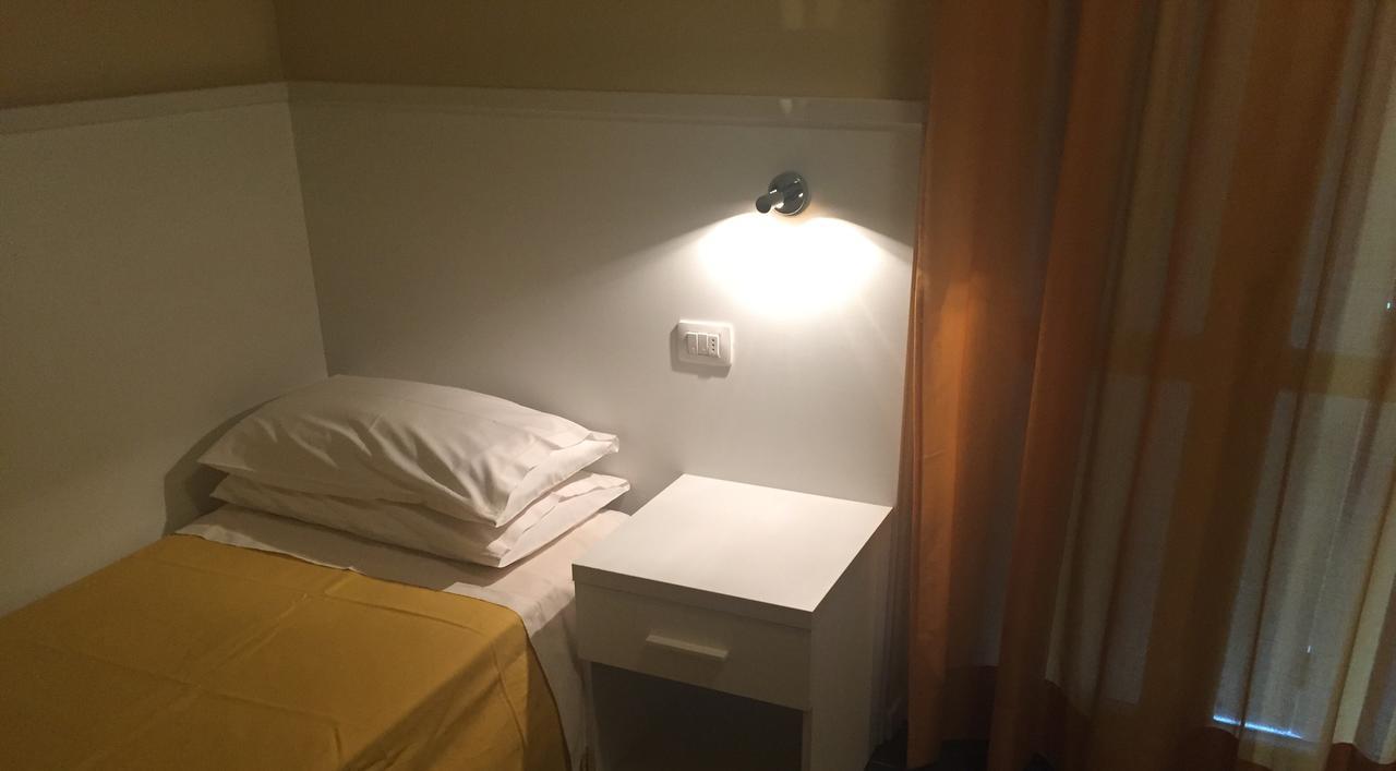 Hotel Soresina エクステリア 写真